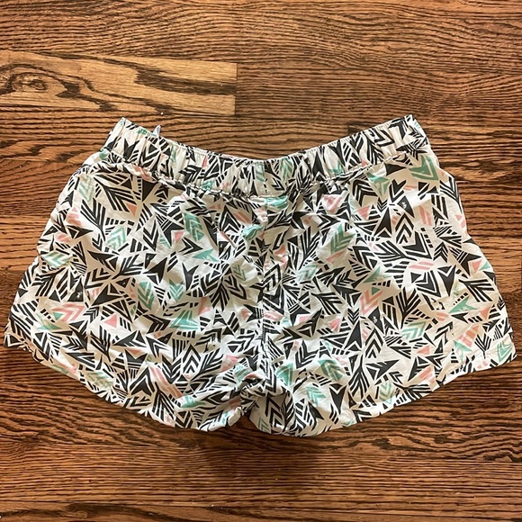 Patagonia Barely Baggies Shorts, Like new, Small - Picture 4 of 4